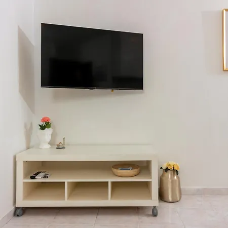 Golden Apartment