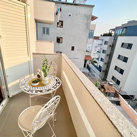 Апартаменти Beach Nest