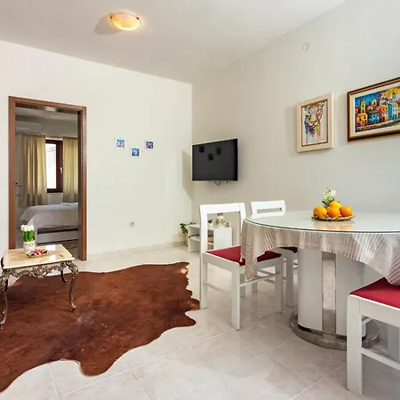 Beach Nest Апартаменти Спліт