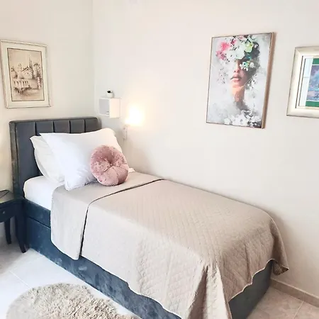 Beach Nest